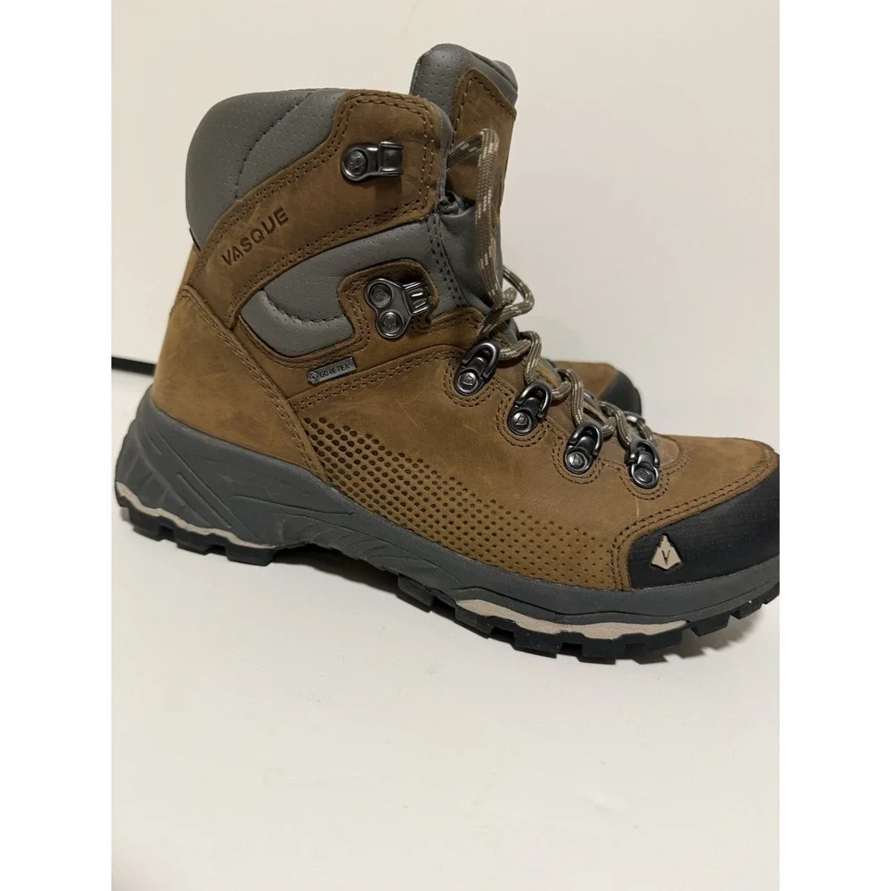 ✅‎ Vasque Women's Gore-Tex Waterproof Hiking Boots — US 9 / EU 40 / 26 cm